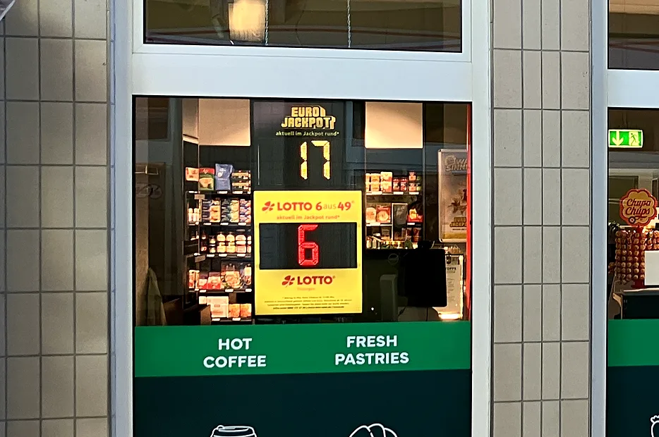 Digitale Jackpot-Displays für LOTTO 6aus49 und Eurojackpot in Lotto-Annahmestellen